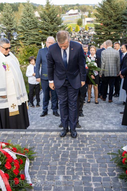 Fotorelacja: Morawica uczciła 1000-lecie Koronacji Polski. Symboliczny łuk już odsłonięty