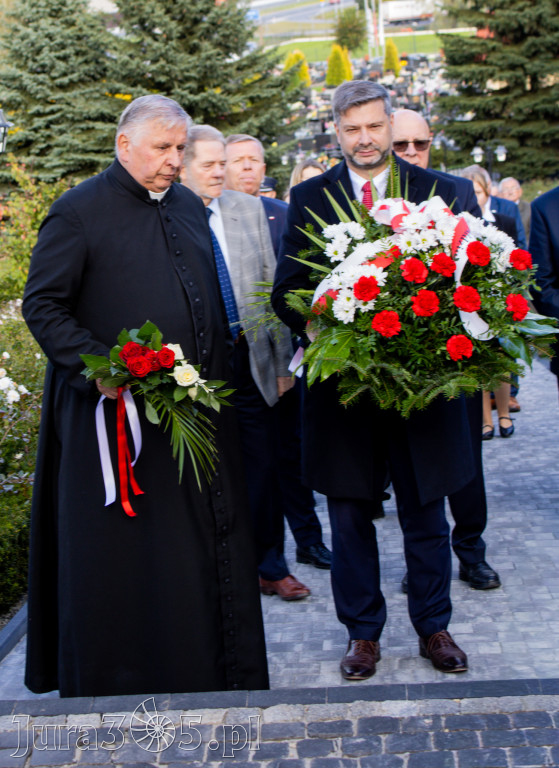 Fotorelacja: Morawica uczciła 1000-lecie Koronacji Polski. Symboliczny łuk już odsłonięty