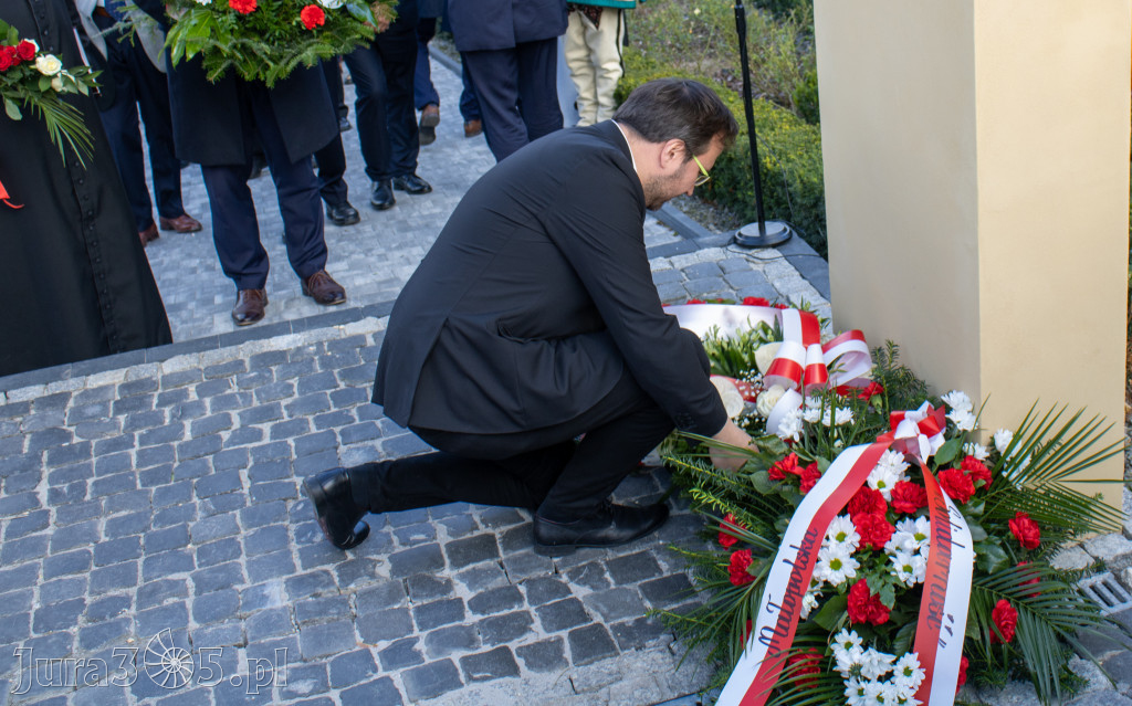 Fotorelacja: Morawica uczciła 1000-lecie Koronacji Polski. Symboliczny łuk już odsłonięty