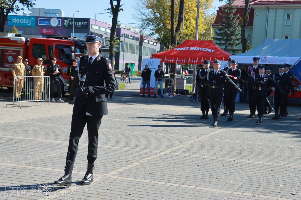 Fotorelacja I: Uroczystość NADANIA SZTANDARU i 50-lecie Zarządu Miejskiego ZOSP RP w Zawierciu