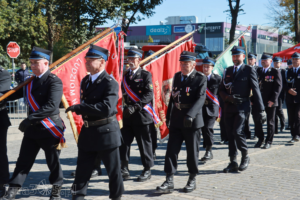 Fotorelacja I: Uroczystość NADANIA SZTANDARU i 50-lecie Zarządu Miejskiego ZOSP RP w Zawierciu