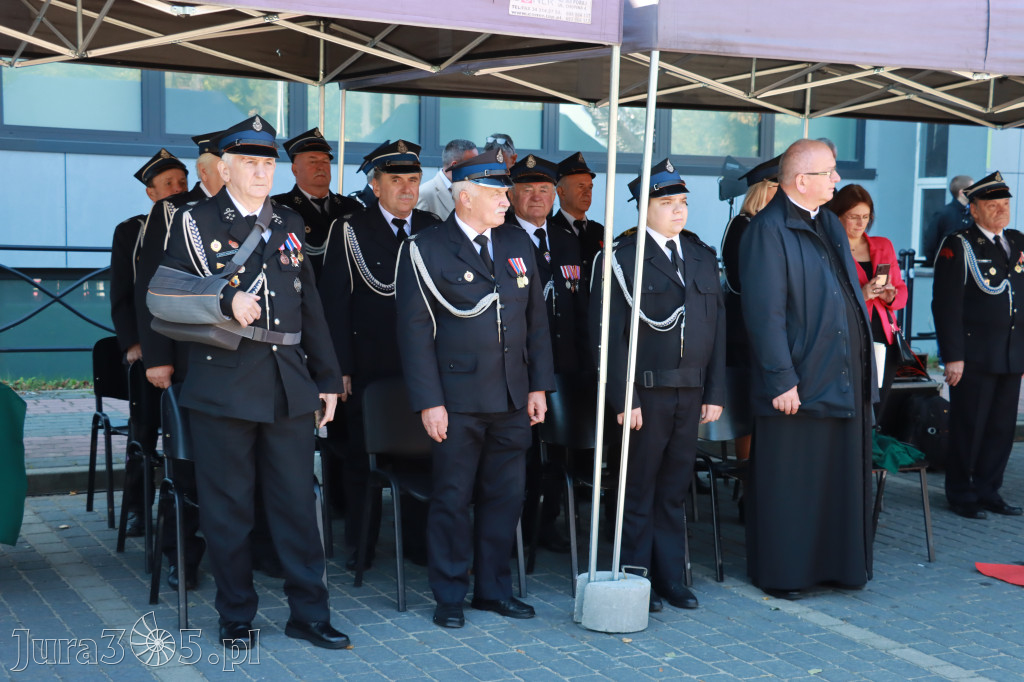Fotorelacja I: Uroczystość NADANIA SZTANDARU i 50-lecie Zarządu Miejskiego ZOSP RP w Zawierciu