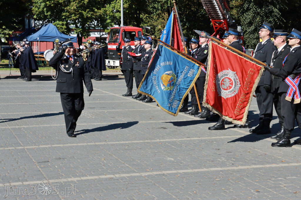 Fotorelacja I: Uroczystość NADANIA SZTANDARU i 50-lecie Zarządu Miejskiego ZOSP RP w Zawierciu