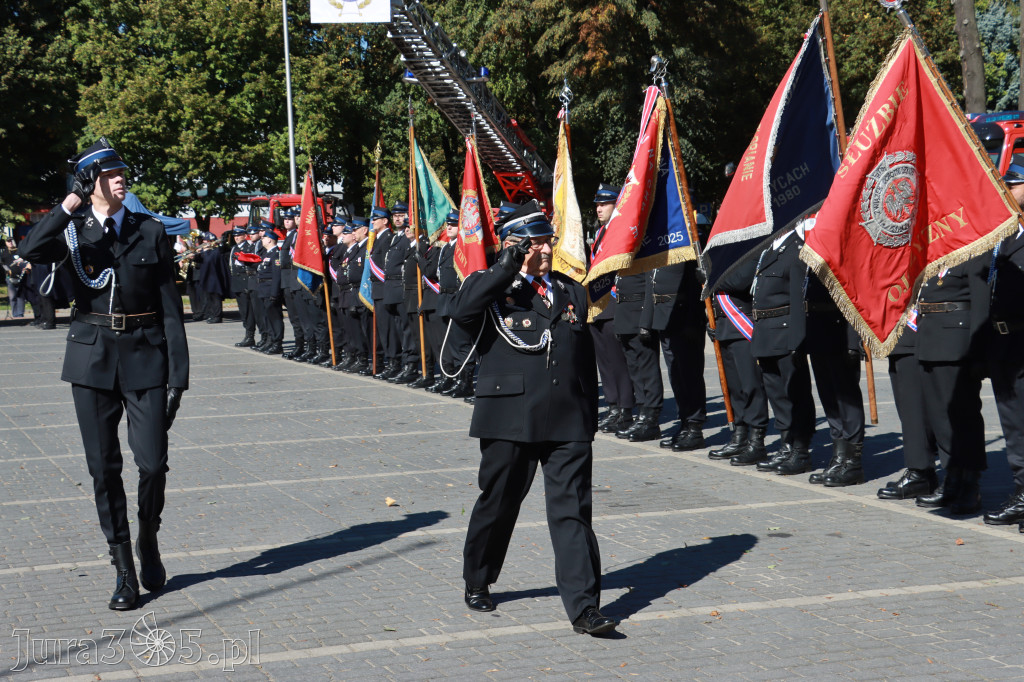 Fotorelacja I: Uroczystość NADANIA SZTANDARU i 50-lecie Zarządu Miejskiego ZOSP RP w Zawierciu