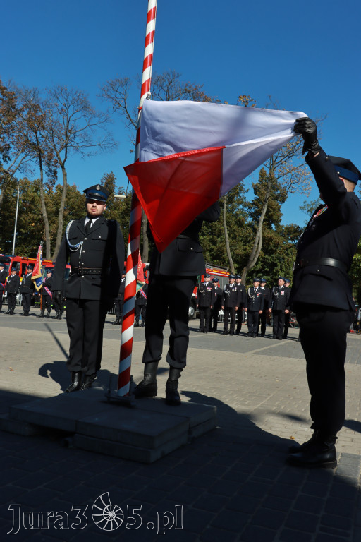 Fotorelacja I: Uroczystość NADANIA SZTANDARU i 50-lecie Zarządu Miejskiego ZOSP RP w Zawierciu