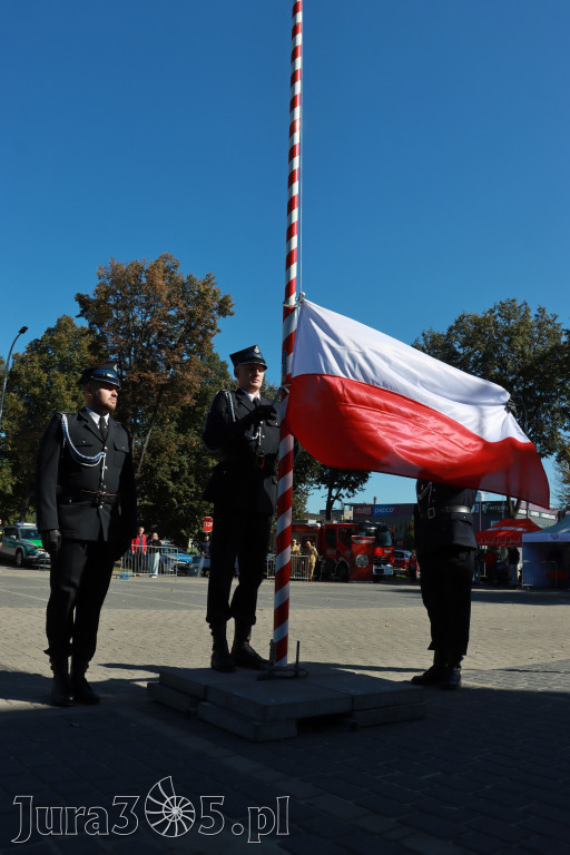 Fotorelacja I: Uroczystość NADANIA SZTANDARU i 50-lecie Zarządu Miejskiego ZOSP RP w Zawierciu