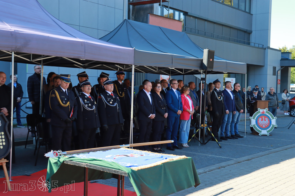 Fotorelacja I: Uroczystość NADANIA SZTANDARU i 50-lecie Zarządu Miejskiego ZOSP RP w Zawierciu