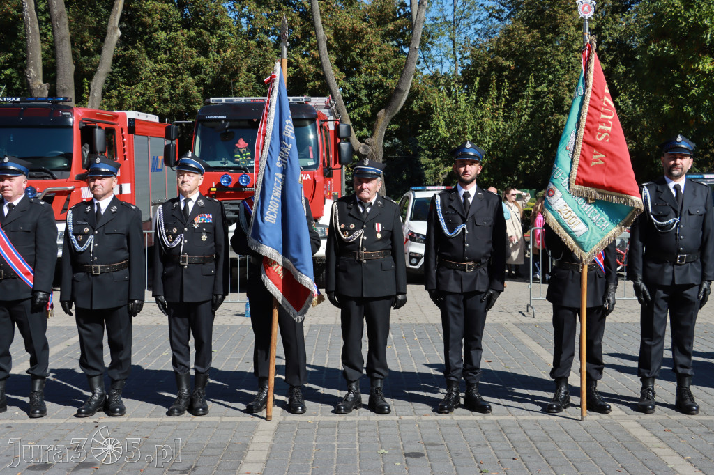 Fotorelacja I: Uroczystość NADANIA SZTANDARU i 50-lecie Zarządu Miejskiego ZOSP RP w Zawierciu