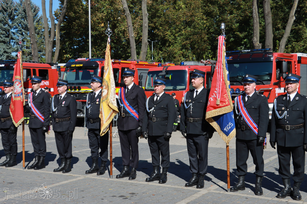 Fotorelacja I: Uroczystość NADANIA SZTANDARU i 50-lecie Zarządu Miejskiego ZOSP RP w Zawierciu