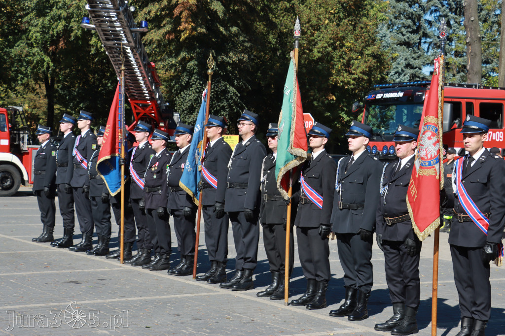 Fotorelacja I: Uroczystość NADANIA SZTANDARU i 50-lecie Zarządu Miejskiego ZOSP RP w Zawierciu