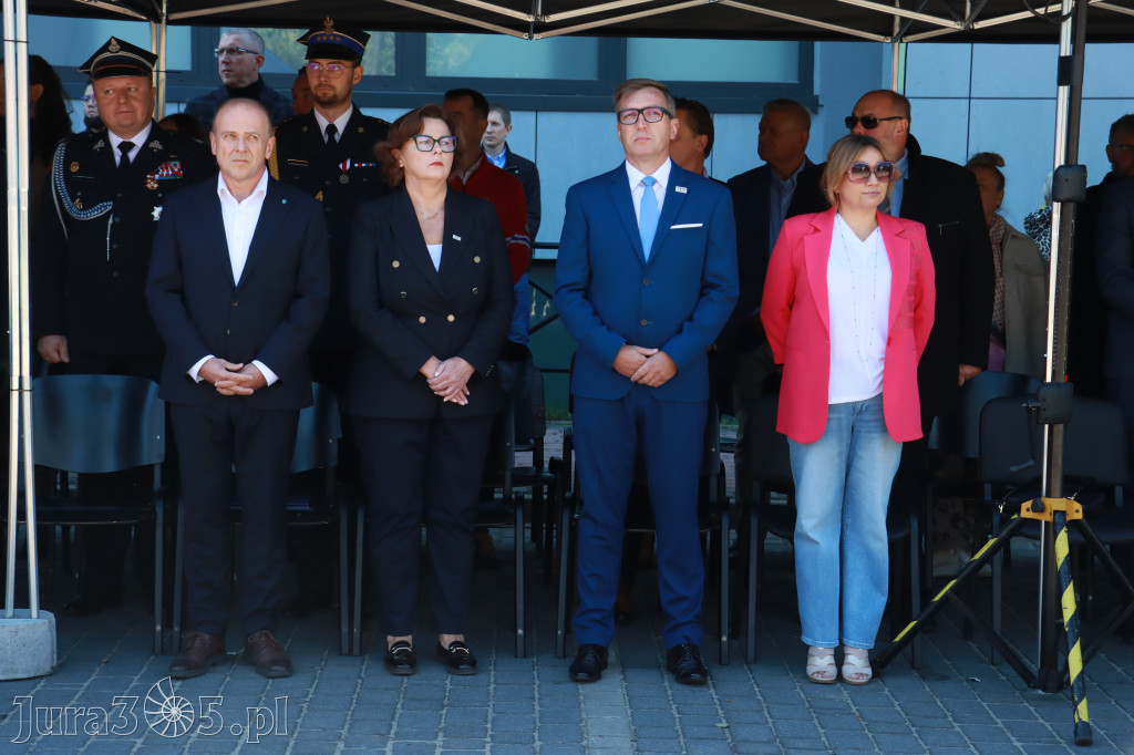 Fotorelacja I: Uroczystość NADANIA SZTANDARU i 50-lecie Zarządu Miejskiego ZOSP RP w Zawierciu