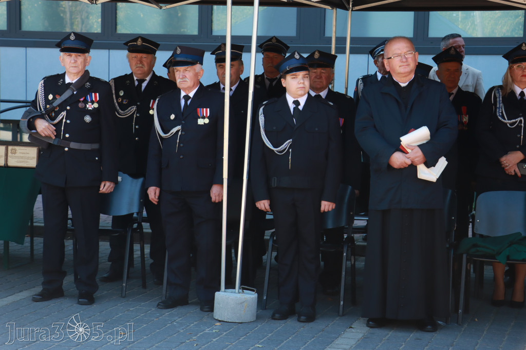 Fotorelacja I: Uroczystość NADANIA SZTANDARU i 50-lecie Zarządu Miejskiego ZOSP RP w Zawierciu