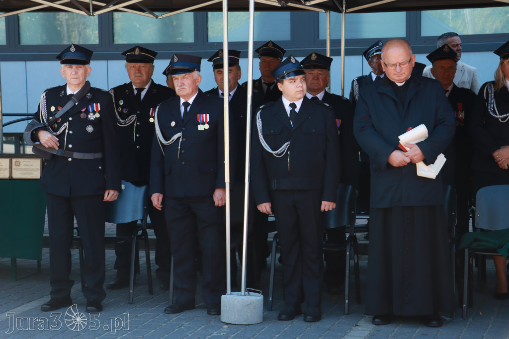 Fotorelacja I: Uroczystość NADANIA SZTANDARU i 50-lecie Zarządu Miejskiego ZOSP RP w Zawierciu