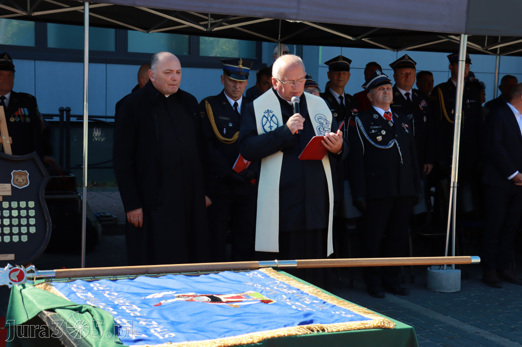 Fotorelacja I: Uroczystość NADANIA SZTANDARU i 50-lecie Zarządu Miejskiego ZOSP RP w Zawierciu