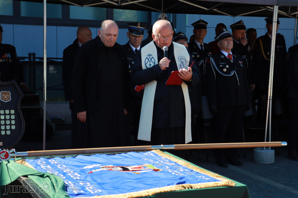 Fotorelacja I: Uroczystość NADANIA SZTANDARU i 50-lecie Zarządu Miejskiego ZOSP RP w Zawierciu