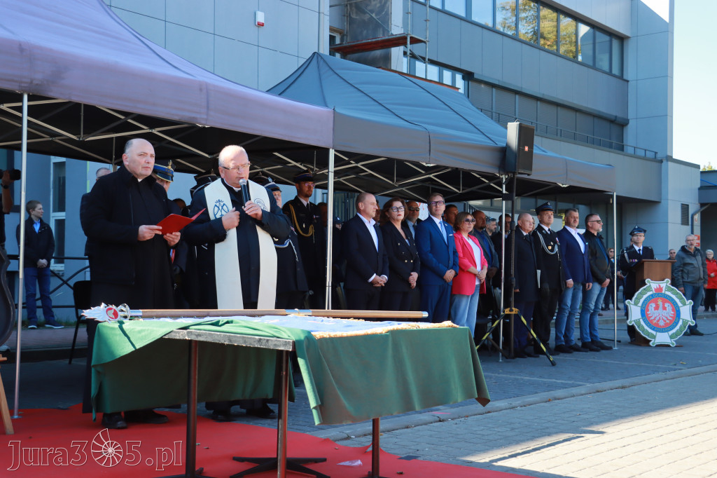Fotorelacja I: Uroczystość NADANIA SZTANDARU i 50-lecie Zarządu Miejskiego ZOSP RP w Zawierciu