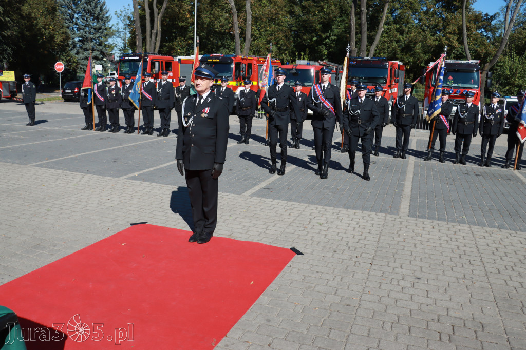 Fotorelacja I: Uroczystość NADANIA SZTANDARU i 50-lecie Zarządu Miejskiego ZOSP RP w Zawierciu