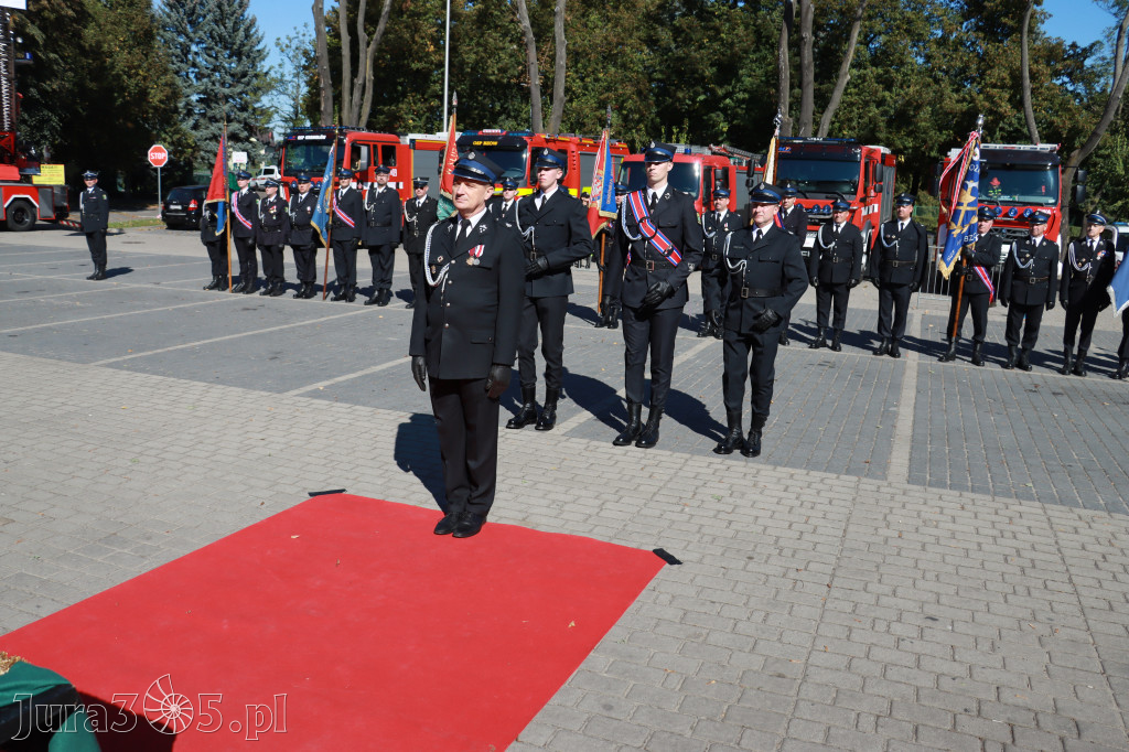 Fotorelacja I: Uroczystość NADANIA SZTANDARU i 50-lecie Zarządu Miejskiego ZOSP RP w Zawierciu
