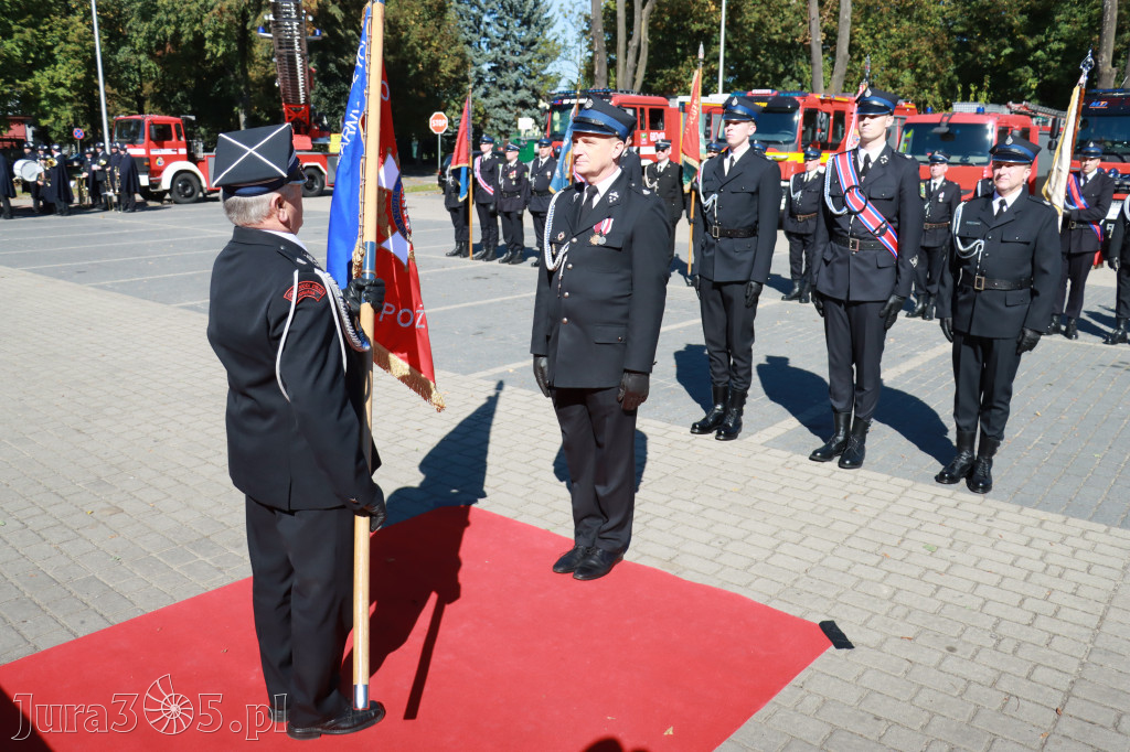 Fotorelacja I: Uroczystość NADANIA SZTANDARU i 50-lecie Zarządu Miejskiego ZOSP RP w Zawierciu