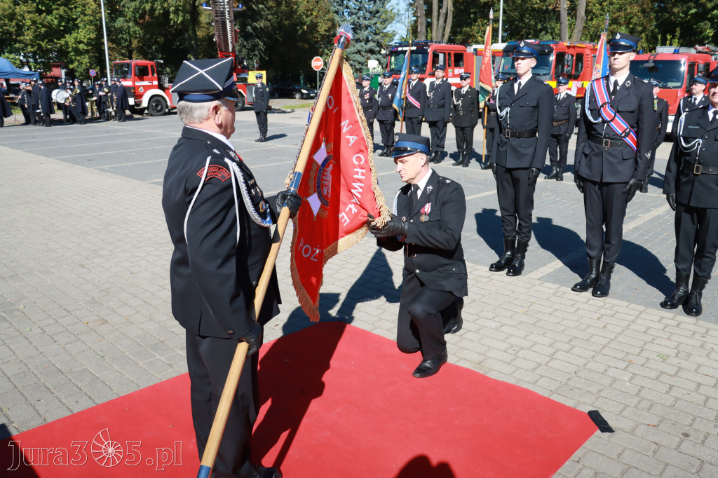 Fotorelacja I: Uroczystość NADANIA SZTANDARU i 50-lecie Zarządu Miejskiego ZOSP RP w Zawierciu