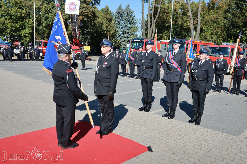 Fotorelacja I: Uroczystość NADANIA SZTANDARU i 50-lecie Zarządu Miejskiego ZOSP RP w Zawierciu