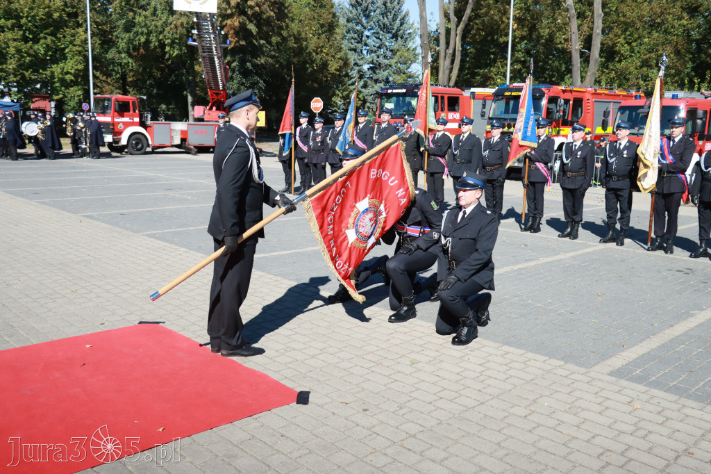 Fotorelacja I: Uroczystość NADANIA SZTANDARU i 50-lecie Zarządu Miejskiego ZOSP RP w Zawierciu