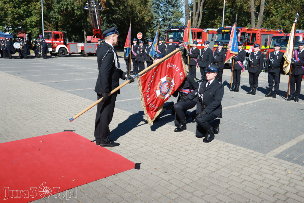 Fotorelacja I: Uroczystość NADANIA SZTANDARU i 50-lecie Zarządu Miejskiego ZOSP RP w Zawierciu