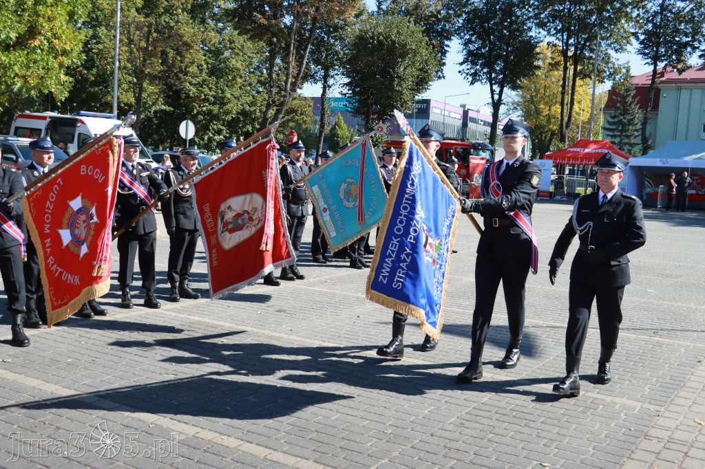 Fotorelacja I: Uroczystość NADANIA SZTANDARU i 50-lecie Zarządu Miejskiego ZOSP RP w Zawierciu