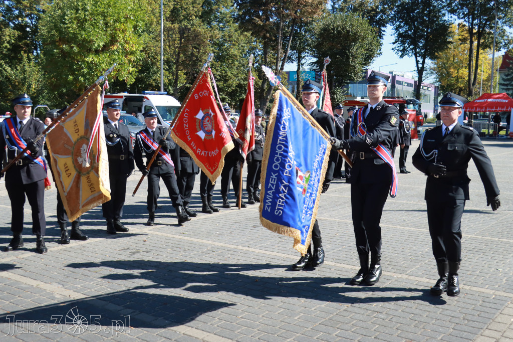 Fotorelacja I: Uroczystość NADANIA SZTANDARU i 50-lecie Zarządu Miejskiego ZOSP RP w Zawierciu