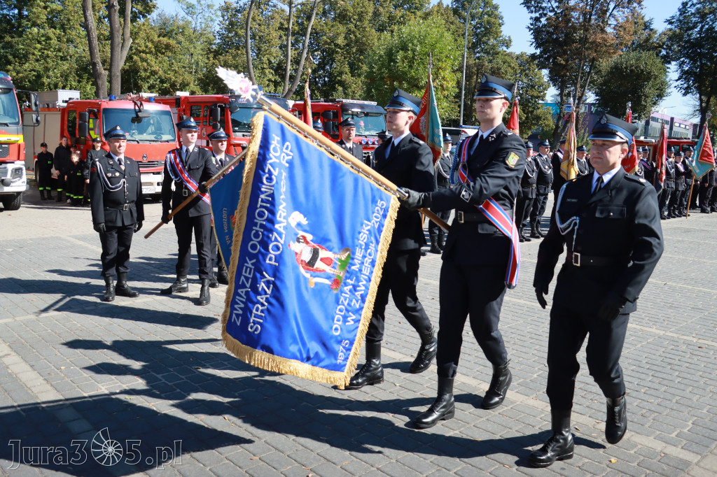 Fotorelacja I: Uroczystość NADANIA SZTANDARU i 50-lecie Zarządu Miejskiego ZOSP RP w Zawierciu