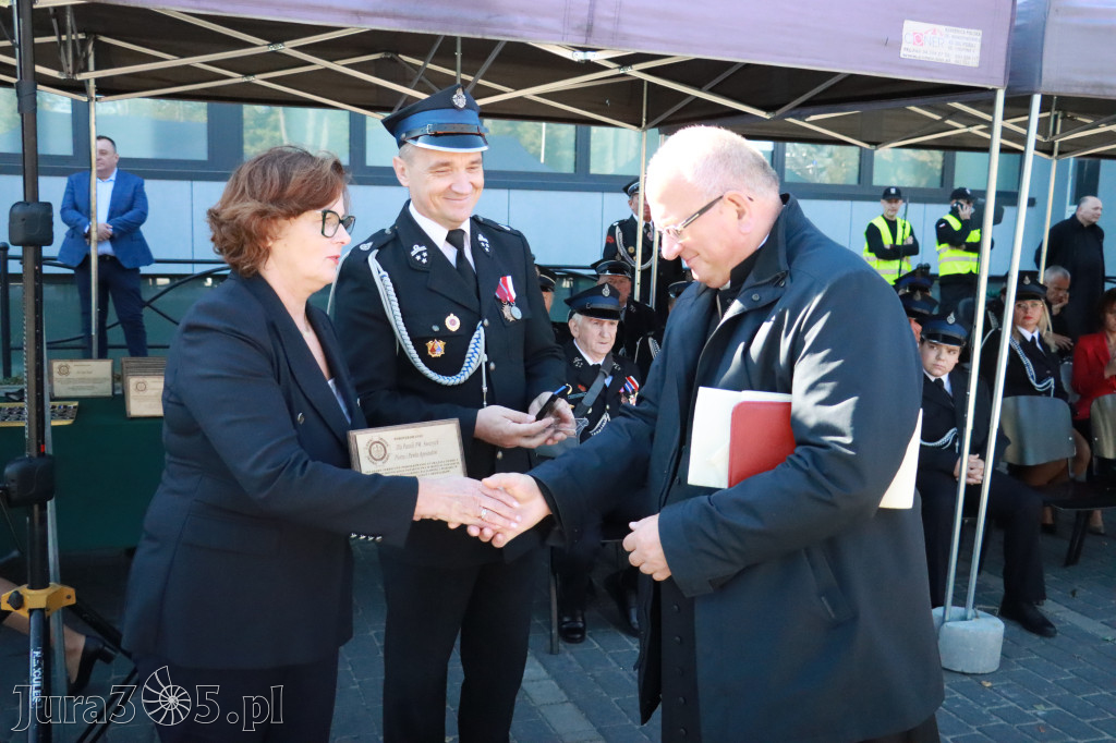Fotorelacja II: Uroczystość NADANIA SZTANDARU i 50-lecie Zarządu Miejskiego ZOSP RP w Zawierciu