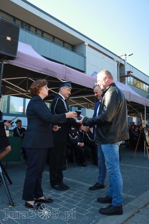 Fotorelacja II: Uroczystość NADANIA SZTANDARU i 50-lecie Zarządu Miejskiego ZOSP RP w Zawierciu