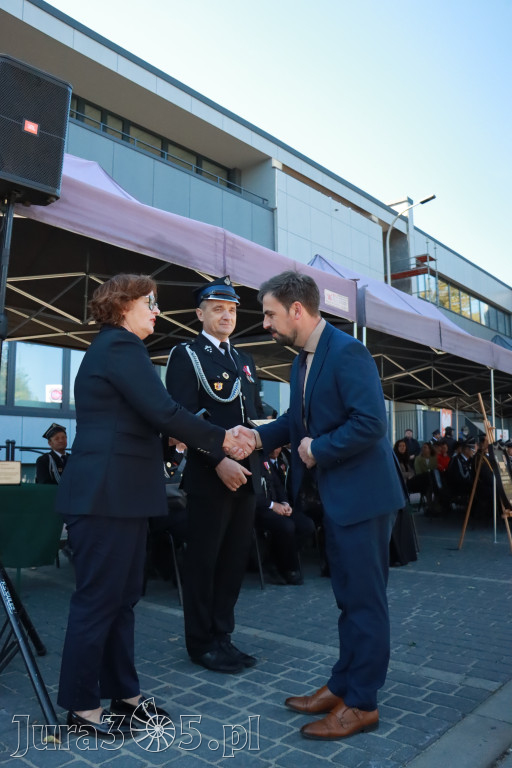 Fotorelacja II: Uroczystość NADANIA SZTANDARU i 50-lecie Zarządu Miejskiego ZOSP RP w Zawierciu