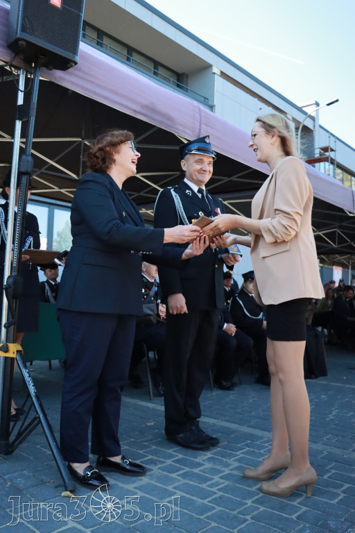 Fotorelacja II: Uroczystość NADANIA SZTANDARU i 50-lecie Zarządu Miejskiego ZOSP RP w Zawierciu