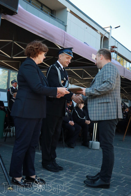 Fotorelacja II: Uroczystość NADANIA SZTANDARU i 50-lecie Zarządu Miejskiego ZOSP RP w Zawierciu