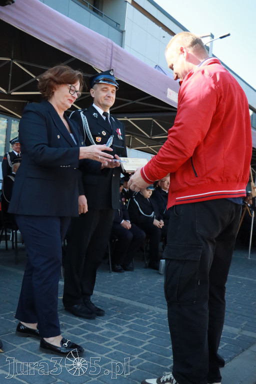 Fotorelacja II: Uroczystość NADANIA SZTANDARU i 50-lecie Zarządu Miejskiego ZOSP RP w Zawierciu