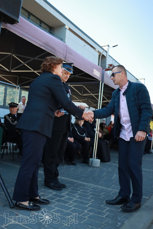 Fotorelacja II: Uroczystość NADANIA SZTANDARU i 50-lecie Zarządu Miejskiego ZOSP RP w Zawierciu