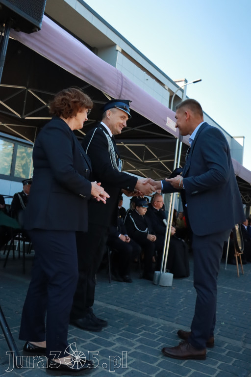 Fotorelacja II: Uroczystość NADANIA SZTANDARU i 50-lecie Zarządu Miejskiego ZOSP RP w Zawierciu