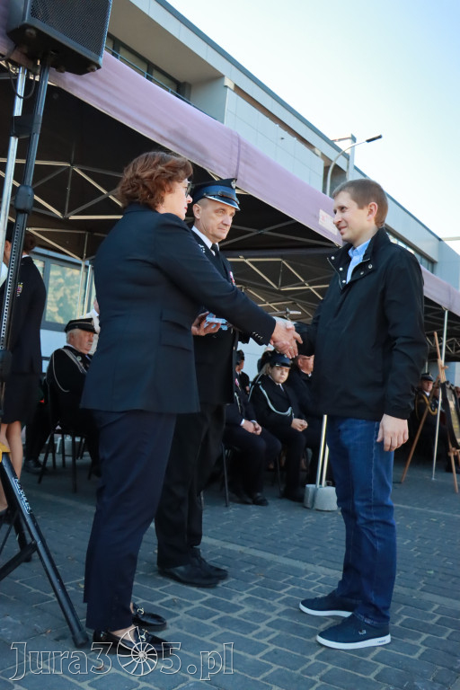 Fotorelacja II: Uroczystość NADANIA SZTANDARU i 50-lecie Zarządu Miejskiego ZOSP RP w Zawierciu
