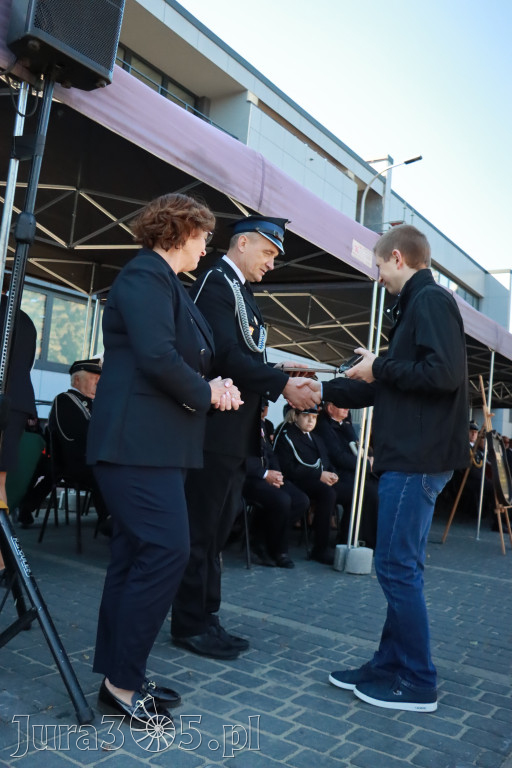 Fotorelacja II: Uroczystość NADANIA SZTANDARU i 50-lecie Zarządu Miejskiego ZOSP RP w Zawierciu