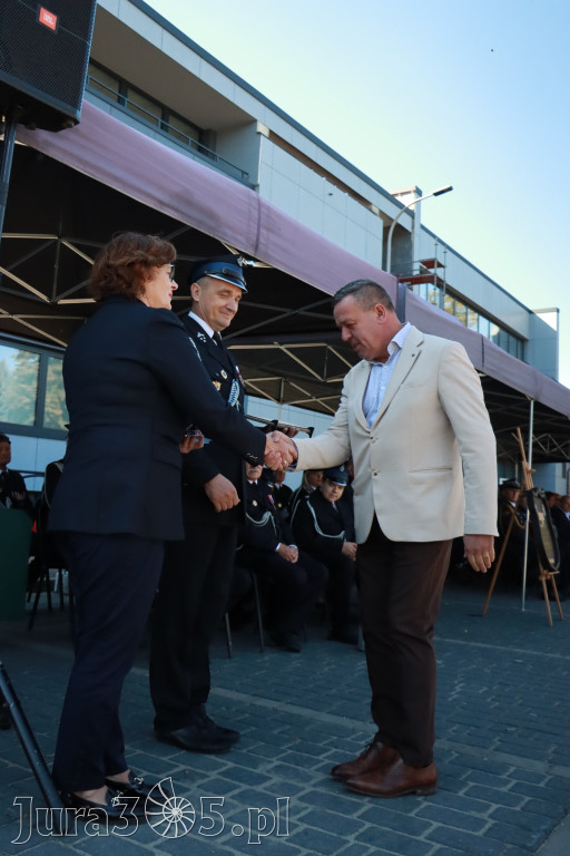 Fotorelacja II: Uroczystość NADANIA SZTANDARU i 50-lecie Zarządu Miejskiego ZOSP RP w Zawierciu