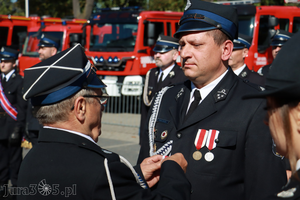 Fotorelacja II: Uroczystość NADANIA SZTANDARU i 50-lecie Zarządu Miejskiego ZOSP RP w Zawierciu