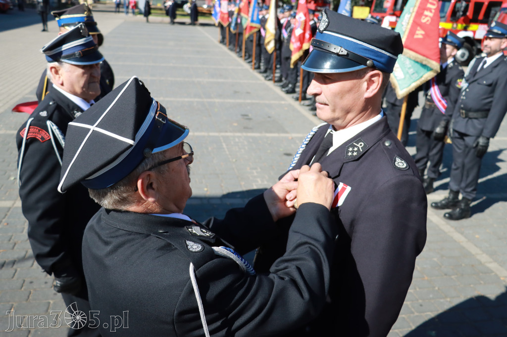 Fotorelacja II: Uroczystość NADANIA SZTANDARU i 50-lecie Zarządu Miejskiego ZOSP RP w Zawierciu