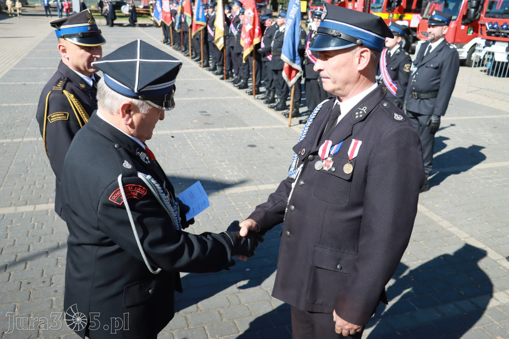 Fotorelacja II: Uroczystość NADANIA SZTANDARU i 50-lecie Zarządu Miejskiego ZOSP RP w Zawierciu