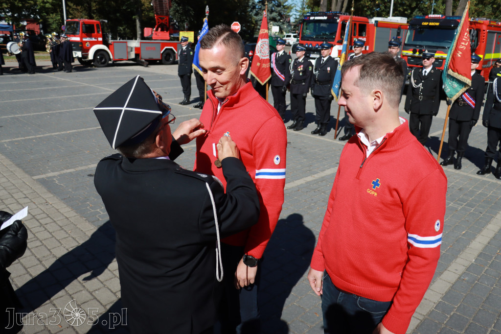 Fotorelacja II: Uroczystość NADANIA SZTANDARU i 50-lecie Zarządu Miejskiego ZOSP RP w Zawierciu