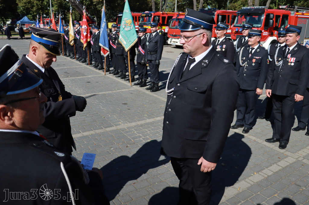 Fotorelacja II: Uroczystość NADANIA SZTANDARU i 50-lecie Zarządu Miejskiego ZOSP RP w Zawierciu