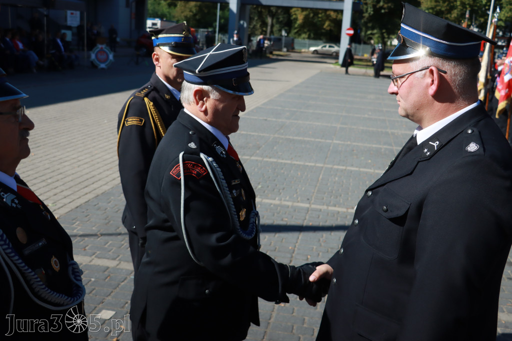 Fotorelacja II: Uroczystość NADANIA SZTANDARU i 50-lecie Zarządu Miejskiego ZOSP RP w Zawierciu