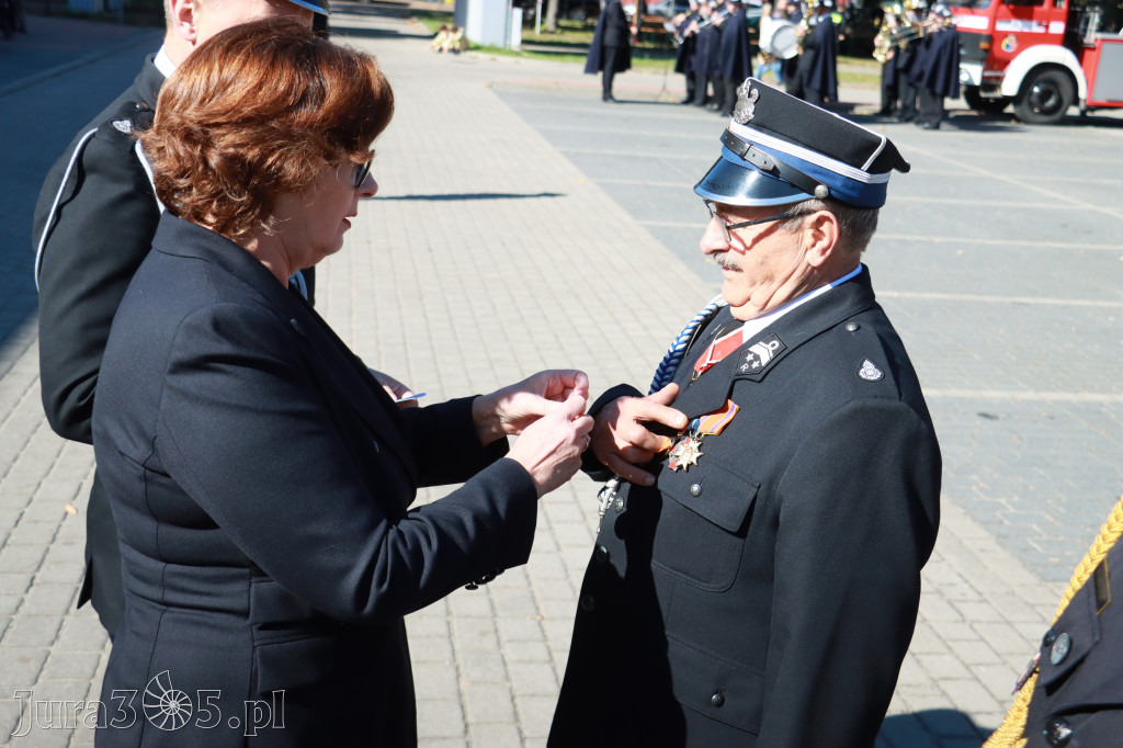 Fotorelacja II: Uroczystość NADANIA SZTANDARU i 50-lecie Zarządu Miejskiego ZOSP RP w Zawierciu