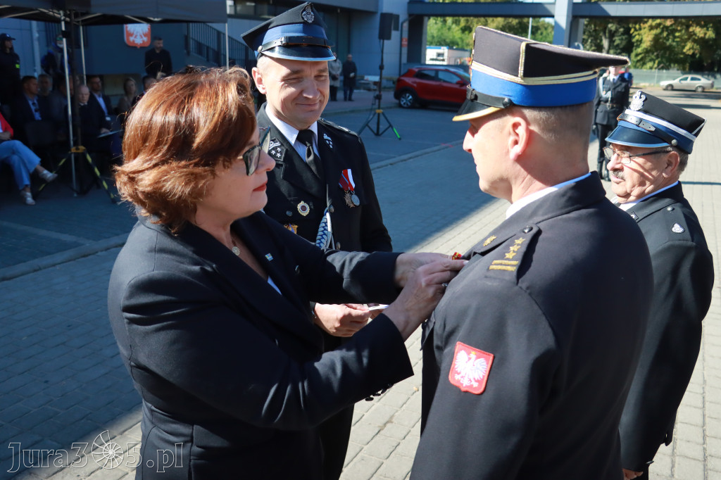 Fotorelacja II: Uroczystość NADANIA SZTANDARU i 50-lecie Zarządu Miejskiego ZOSP RP w Zawierciu