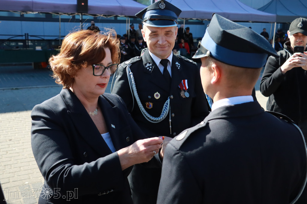 Fotorelacja II: Uroczystość NADANIA SZTANDARU i 50-lecie Zarządu Miejskiego ZOSP RP w Zawierciu